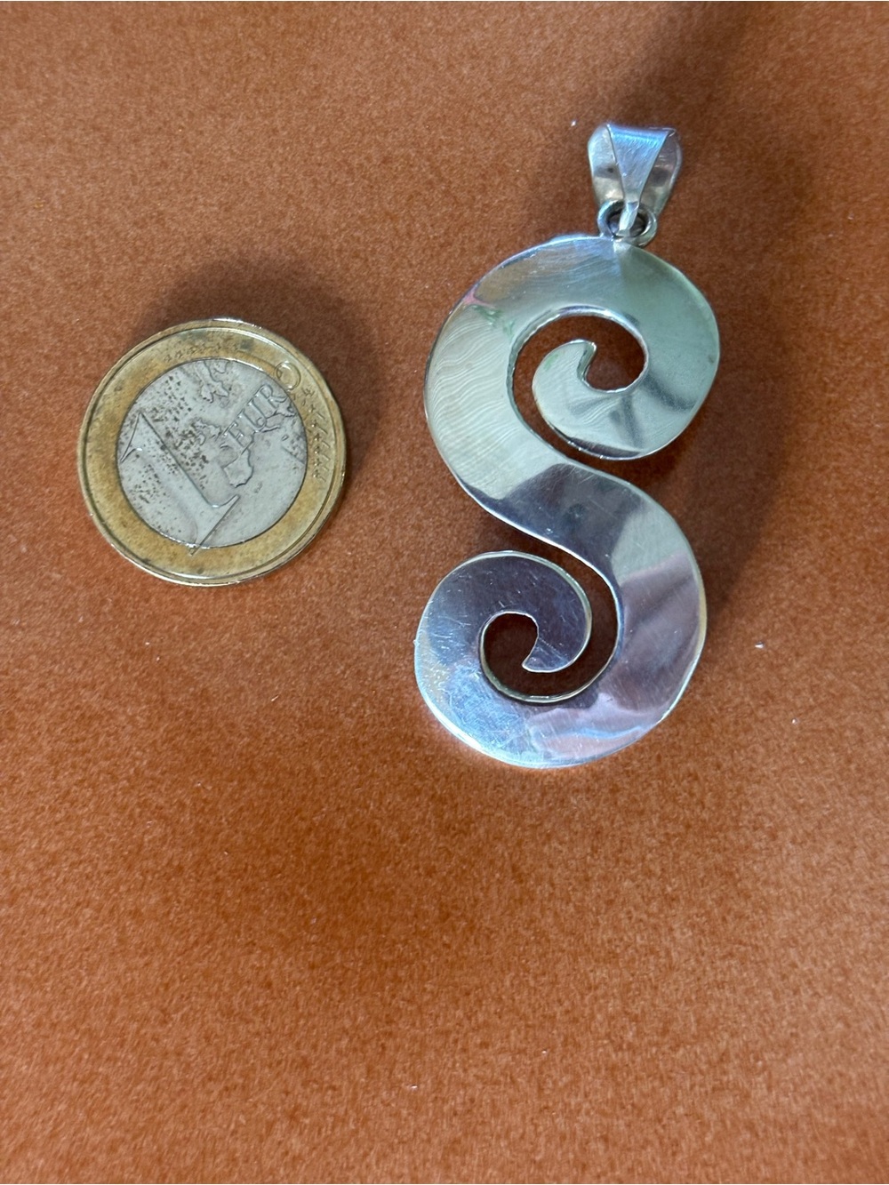 Mexican Sterling silver stamped 925 Mexico S  Swirl pendant
